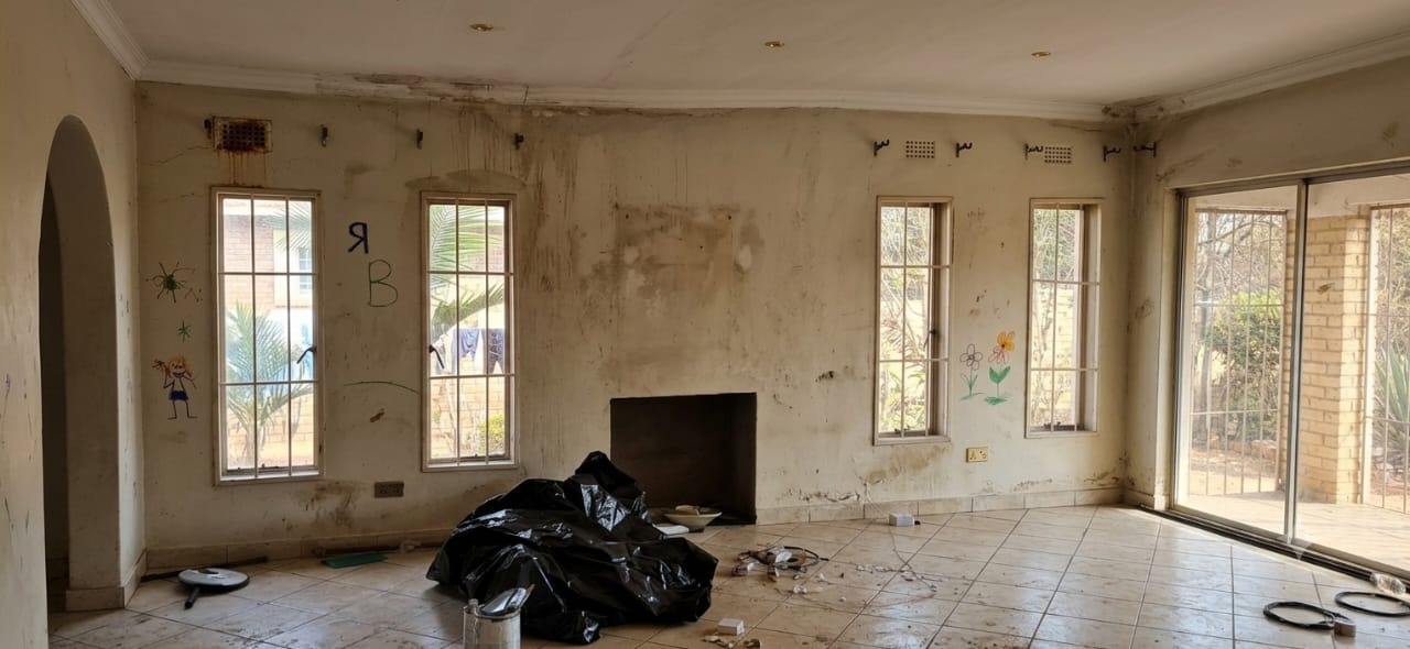 Living room before Millicent Homes maintenance